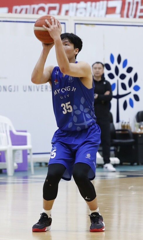 [농구부][대학리그] 명지대가 초반부터 앞선 힘, 최지호의 수비 열정 대표이미지